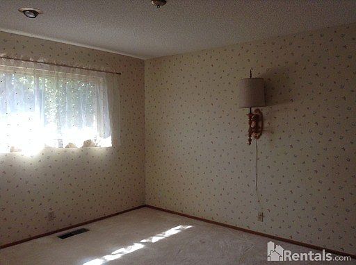 5th image of 1730 Tanglewood Ln