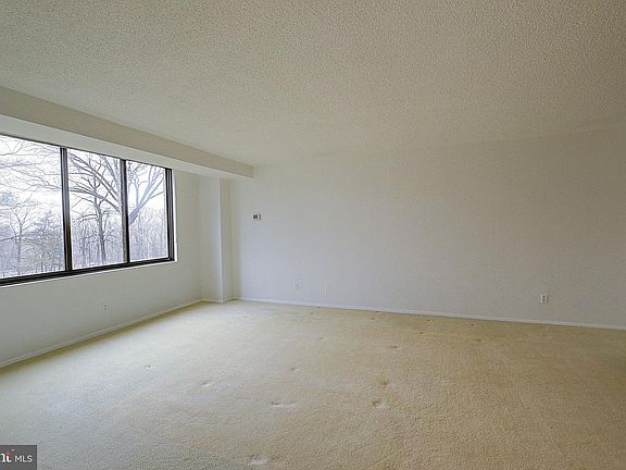 2nd image of 5225 Pooks Hill Rd APT 308N
