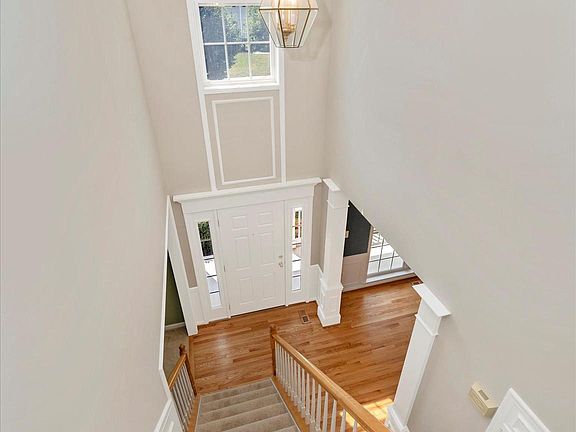 3rd image of 229 Galyn Dr