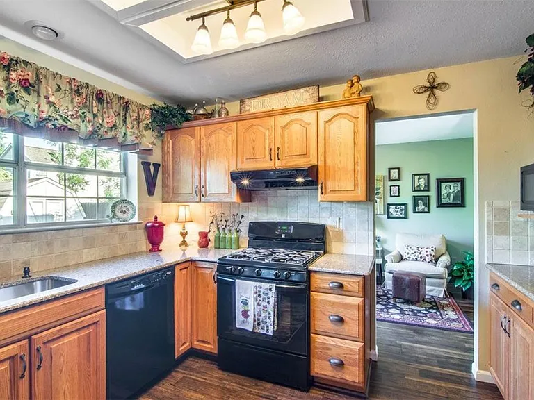 7517 Point Reyes Dr — Photo 41