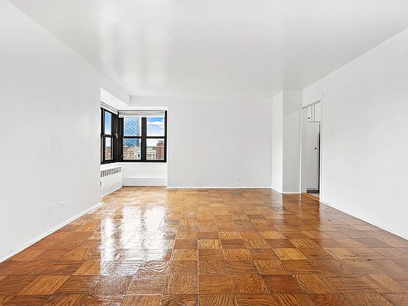 2nd image of 383 Grand St APT M1602