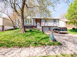 1408 N Holland Dr, Independence, MO 64056