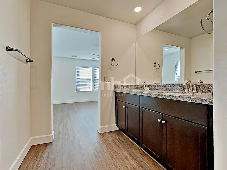 8116 Inhibition Ct — Photo 16