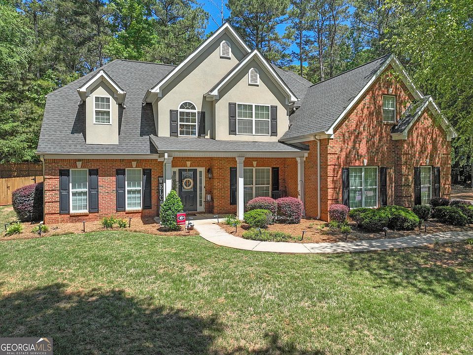 1st image of 795 Huiet Dr