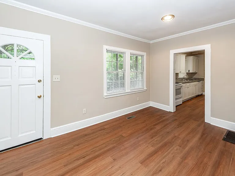 1623 Juniper St — Photo 3