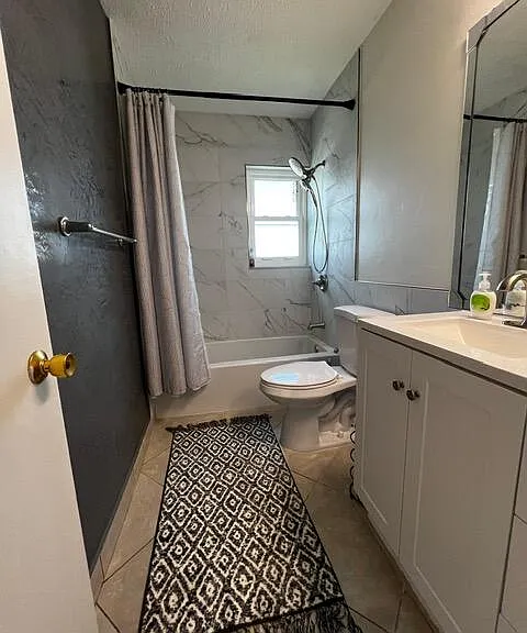 1001 NE 14th Ave #701 — Photo 42