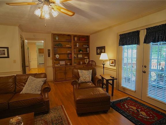 5th image of 1512 Shoal Creek Dr SW