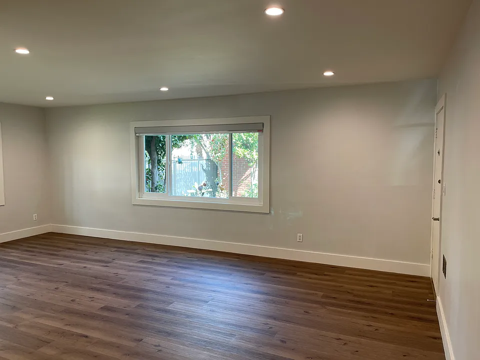 10716 bedroom