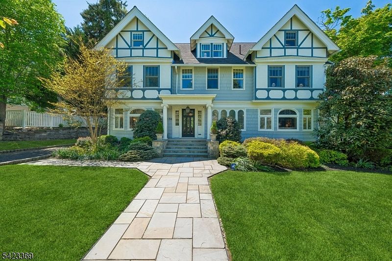 1st image of 138 Irving Ave