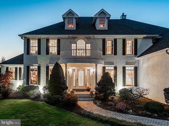 3rd image of 119 Stonepine Dr
