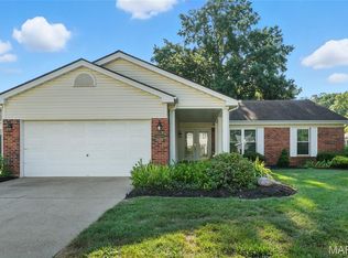 1152 Hollyberry Dr, Ballwin, MO 63021