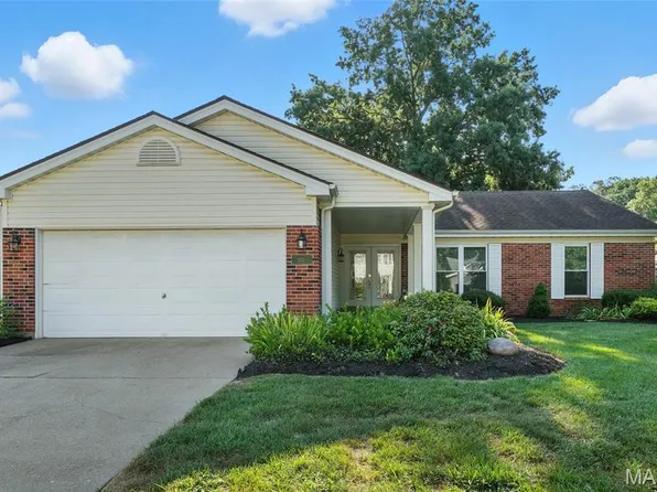 1152 Hollyberry Dr, Ballwin, MO 63021