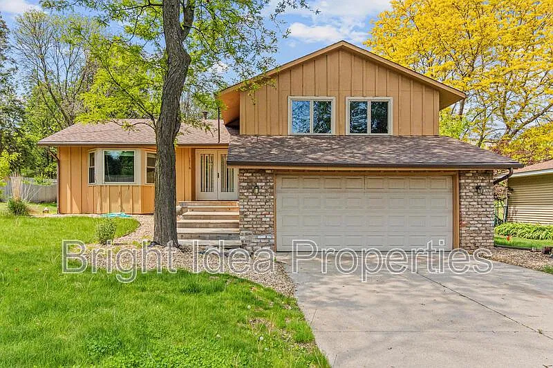 1716 Evergreen Dr
