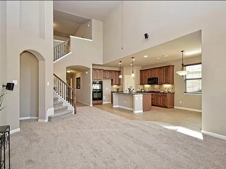 108 Lake Texana Ct — Photo 6