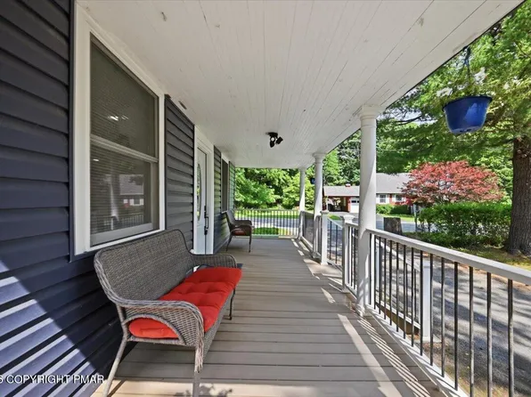 5894 State Highway 191, Cresco, PA 18326