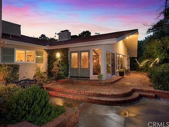 1st image of 3037 Deluna Dr