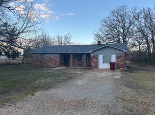 214 W Central St, Hugo, OK 74743