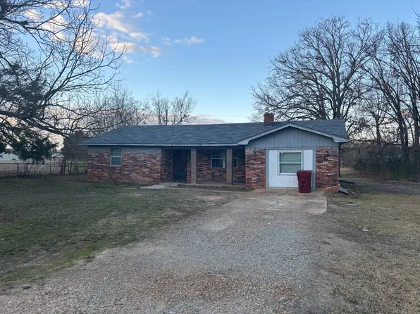 214 W Central St, Hugo, OK 74743