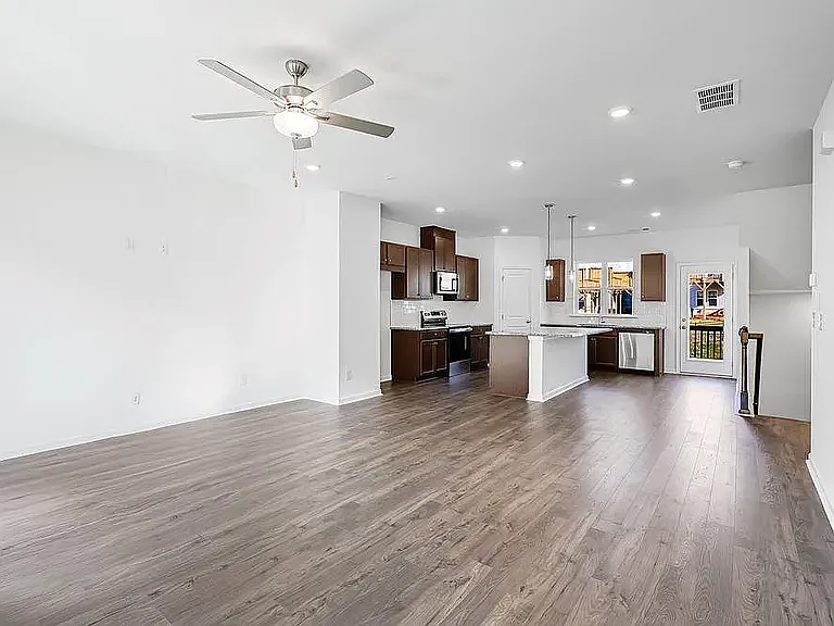 6133 Wayburn St — Photo 12