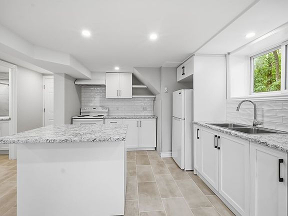 4th image of 1225 Old Montreal Rd Unit 4