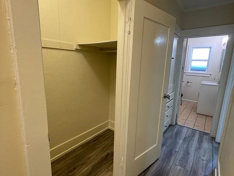 204-206 N. Cedar St. — Photo 16