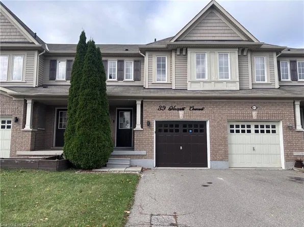 39 Newport Cres, Hamilton, ON L9A 0B2