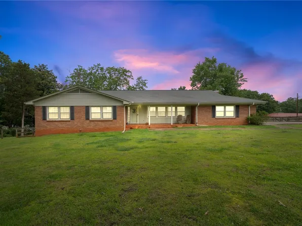 123 Joseph St, Central, SC 29630