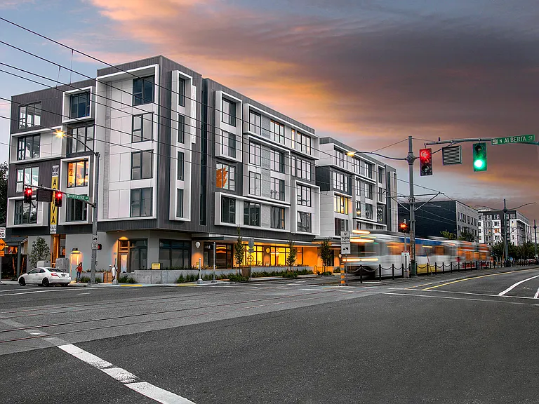 Aniva Apartments — Photo 2