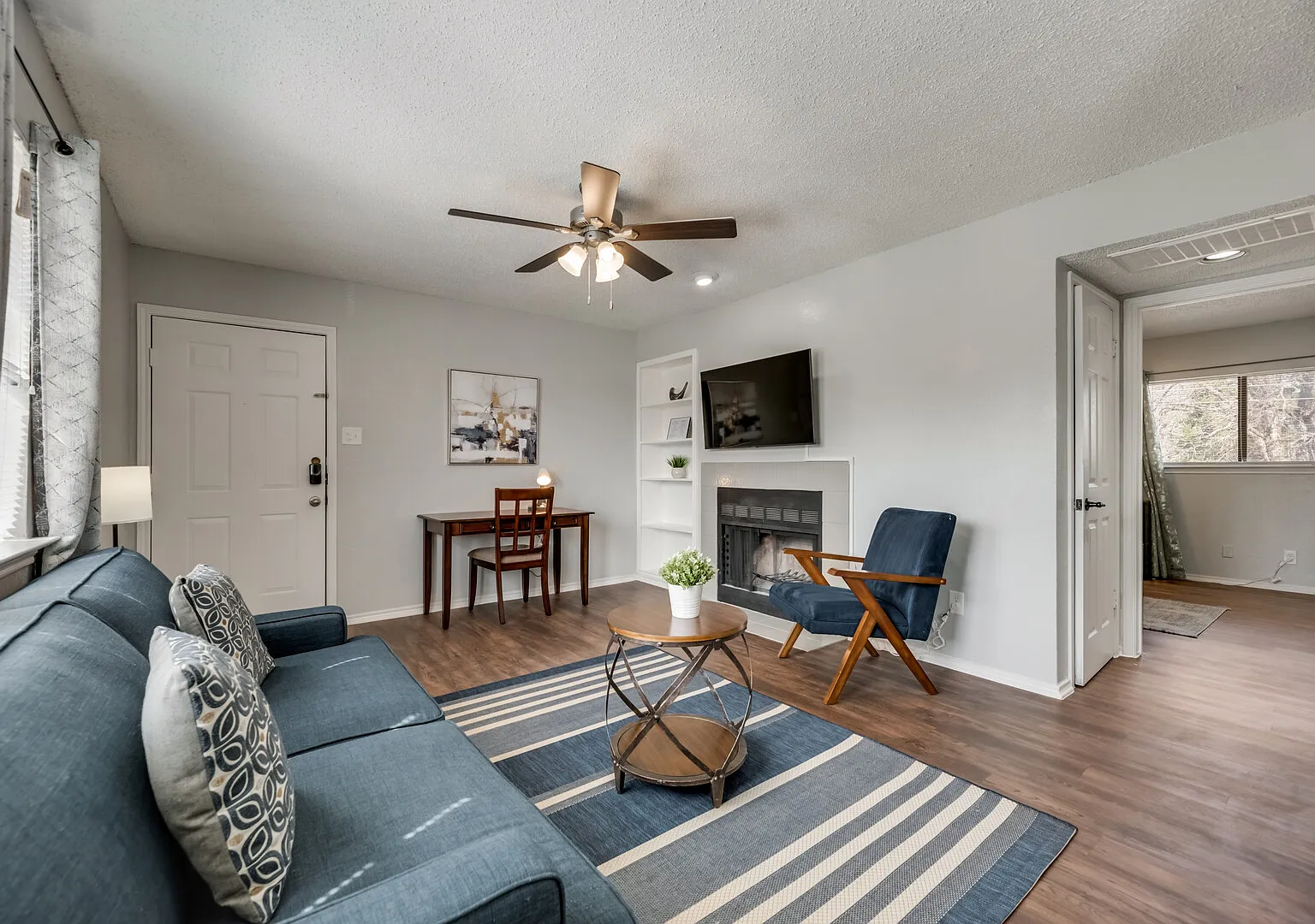 I47 World Cup Stay - 18 min to AT&T - Sleeps 2 - Public Transit — Photo 1