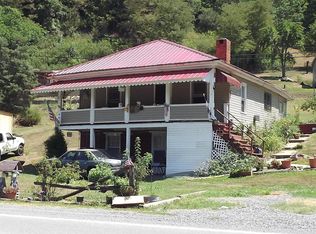 1820 Temple St, Hinton, WV