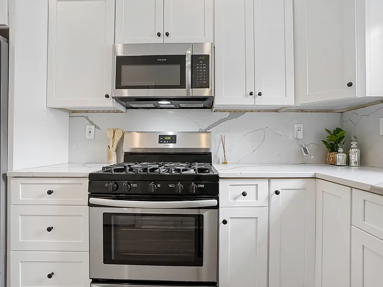 3207 Sherman Ave NW — Photo 16