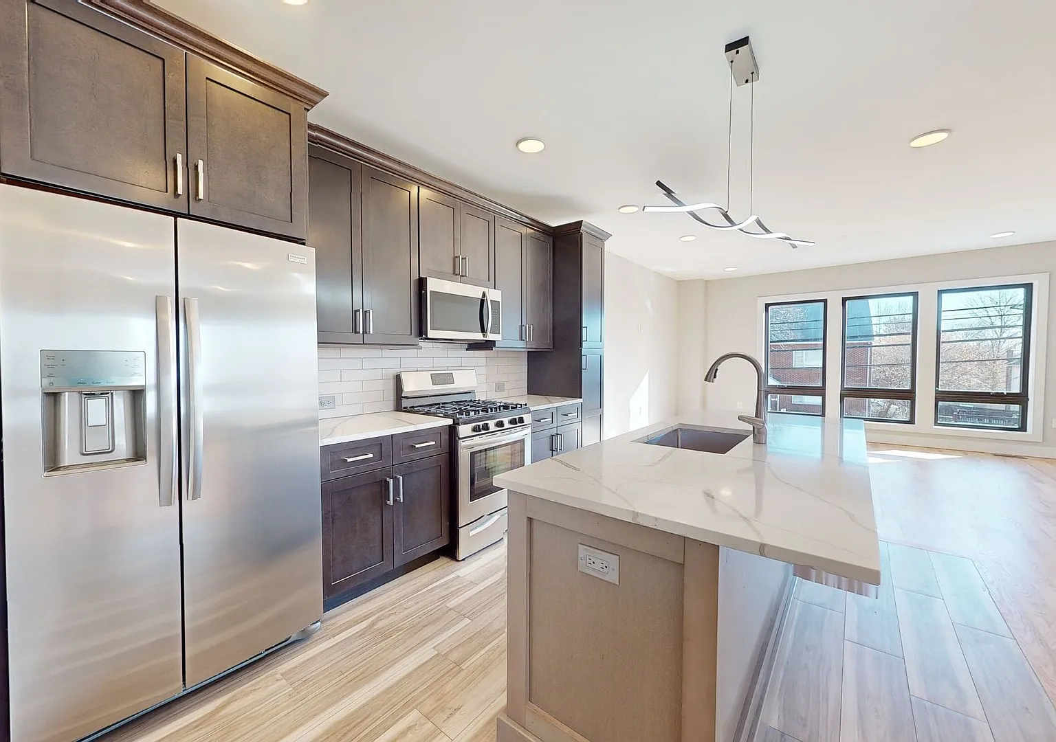 353 BOYDEN — Photo 3