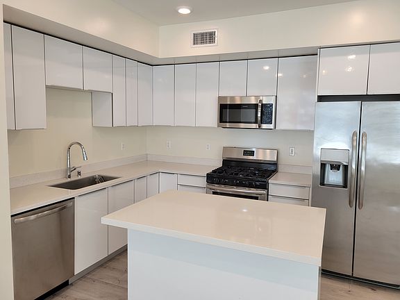 4th image of 4400 Cahuenga Blvd APT 103