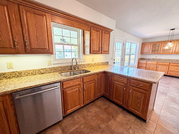 2nd image of 1117 Thornberry Dr