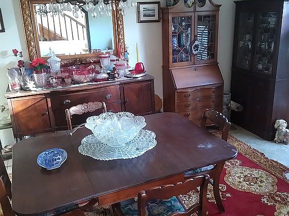 Formal dining room