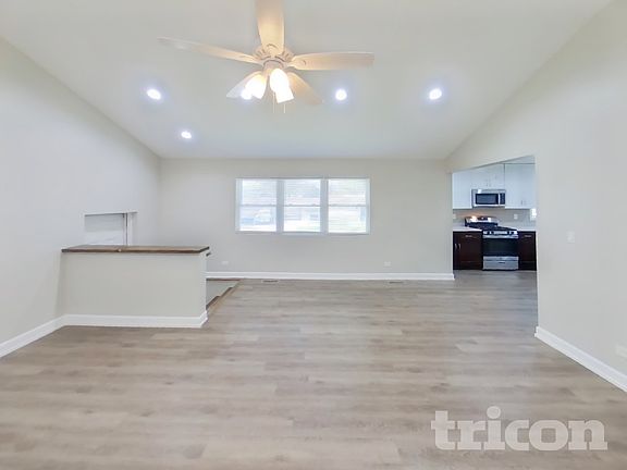 4th image of 815 Sandra Ln