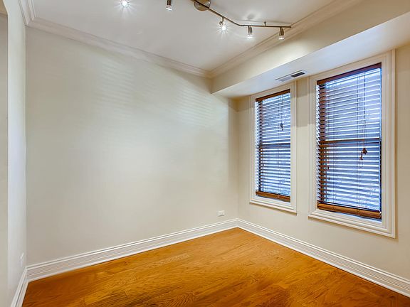 4th image of 2151 Country Club Dr APT 16