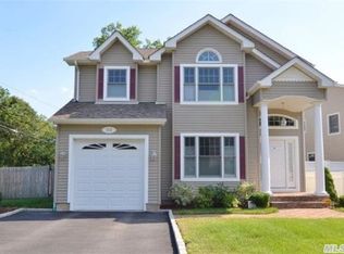 53 Devine Ave, Syosset, NY 11791