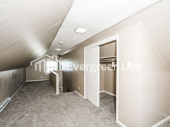 5th image of 4655 W Montrose Ave