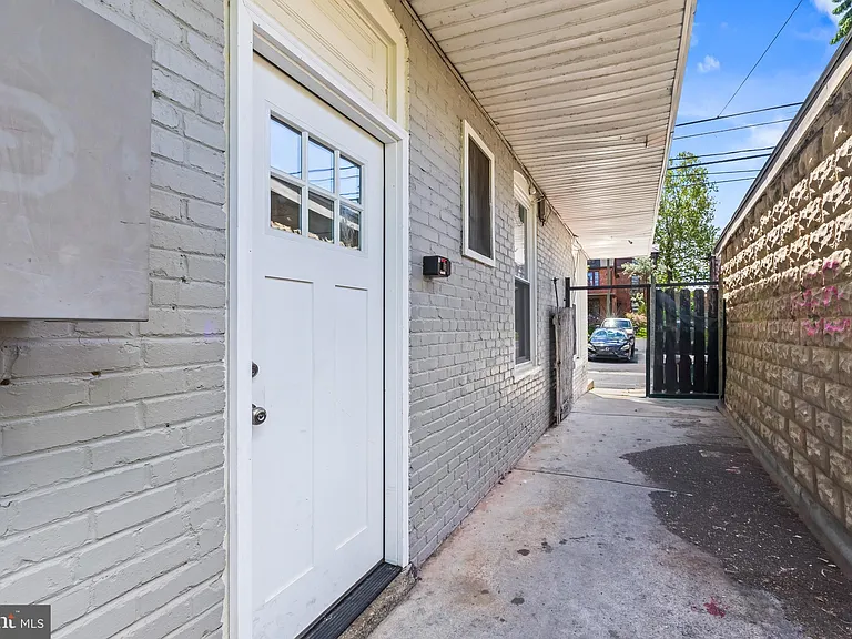 531 Walton St #4 — Photo 3