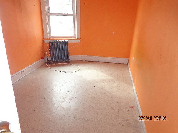 5th image of 279 Heberton Ave