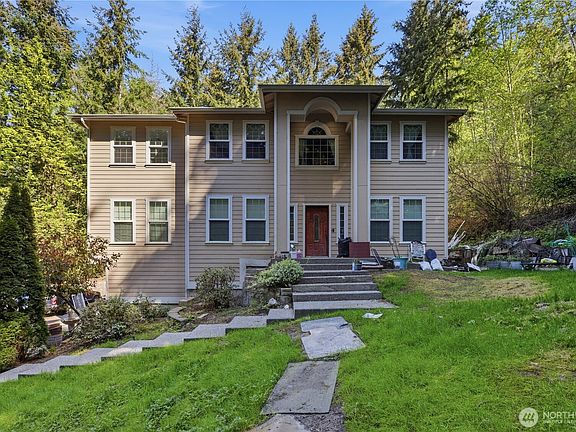 2nd image of 18705 Larch Way