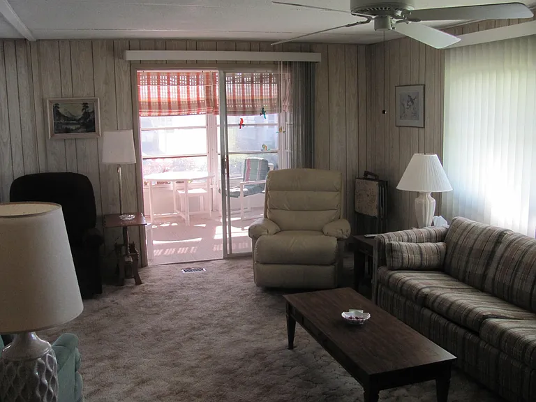 265 Dixie Ln — Photo 6