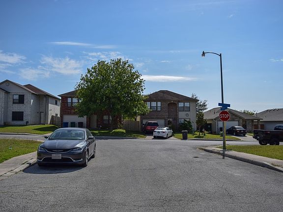 5th image of 5402 Champions Hill Dr