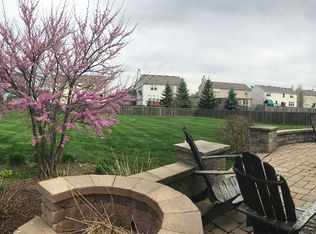 2612 Lundquist Dr, Aurora, IL 60503