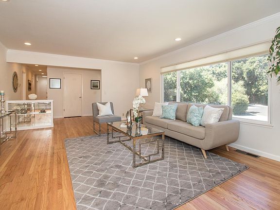 5th image of 1 Campo Bello Ln