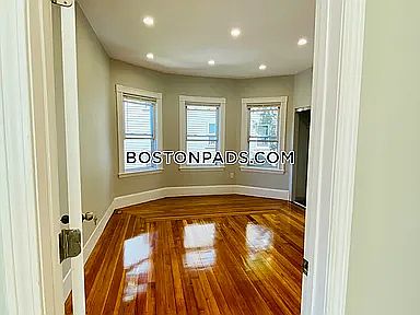 2nd image of 164 Hyde Park Ave APT 3