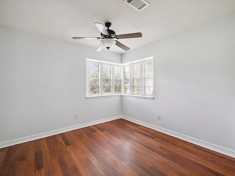 23906 Northcrest Dr #23906 — Photo 18