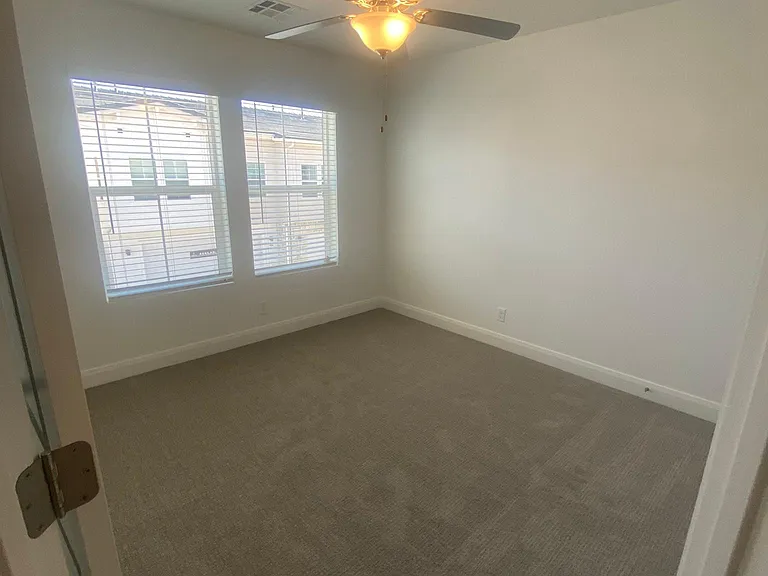 5932 S Cactus Flower Cv — Photo 12
