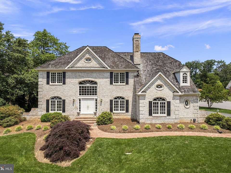 1st image of 9390 Warburton Ct